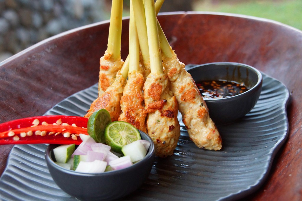 Sate Pojok Wangkal: Rasa Legendaris yang Menyatu dengan Jiwa Cilacap